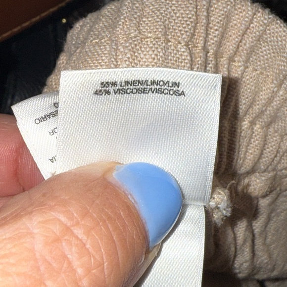 Anne Klein Tan Linen Blend Pull On Shorts Elastic Waist and Pockets, size Large - Picture 4 of 7